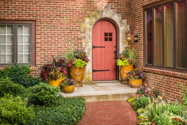 How to Decorate Your Porch with Potted Plants