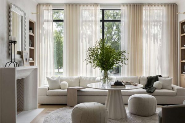 Minimalist Spaces Enhanced Through Decorations