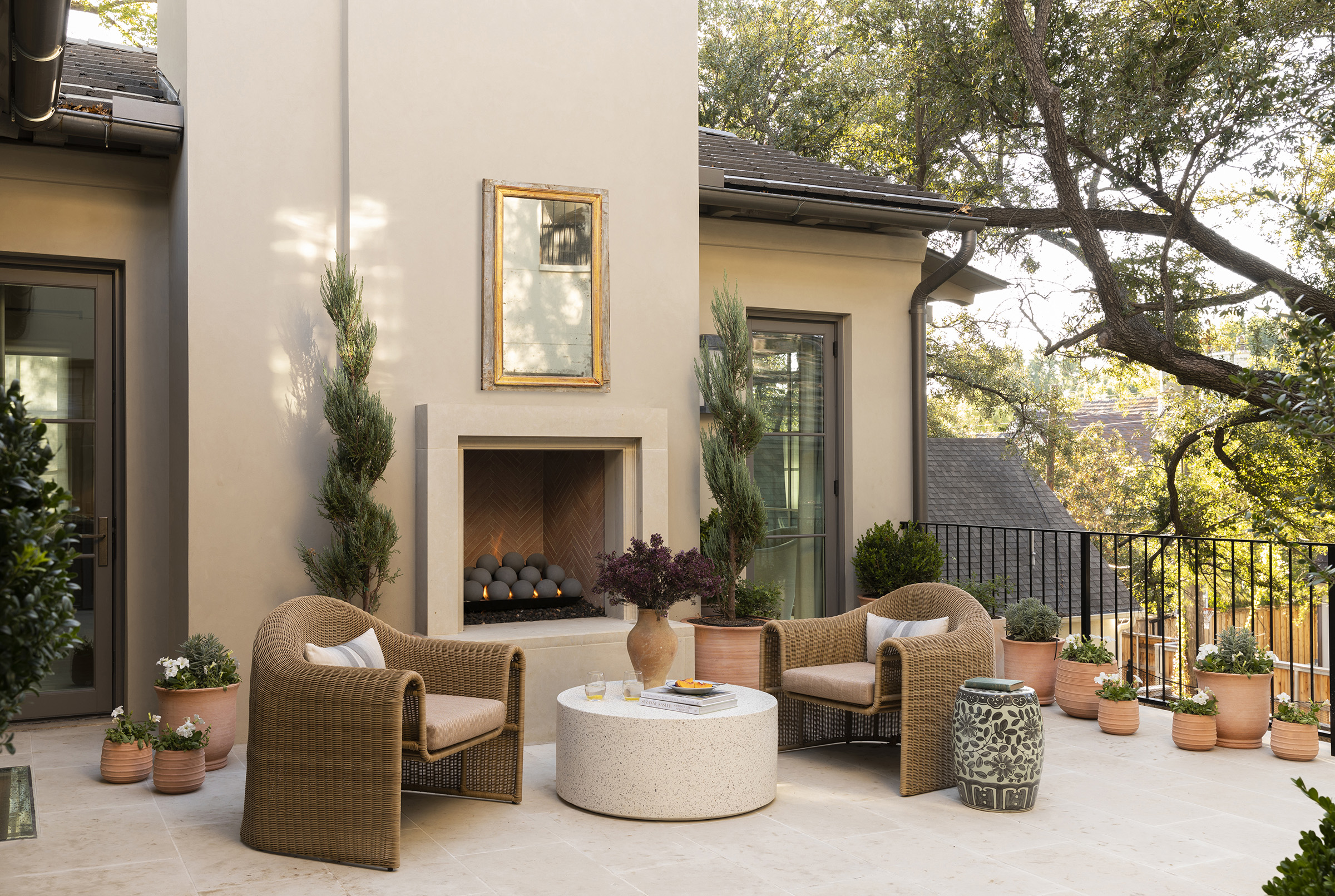 Stylish planters for home interiors